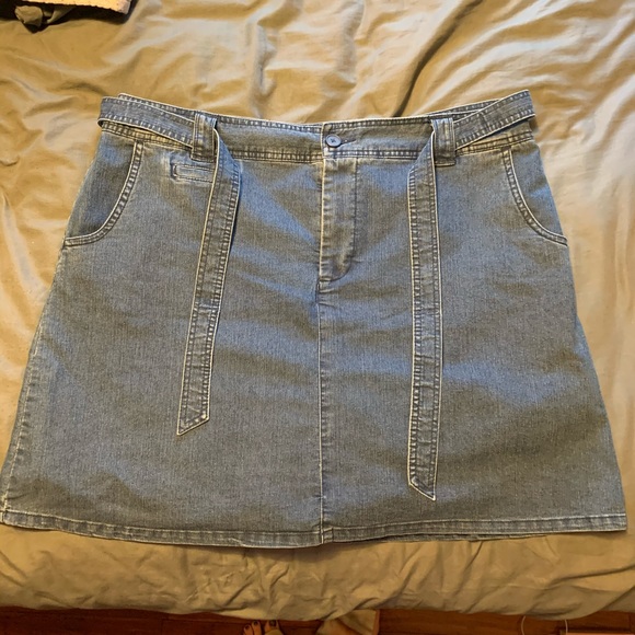 White Stag Dresses & Skirts - Tie Belt Jean Skort